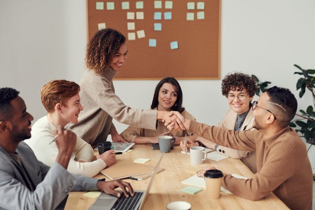 Cuándo comenzar a delegar en tu negocio de coaching o consultoría